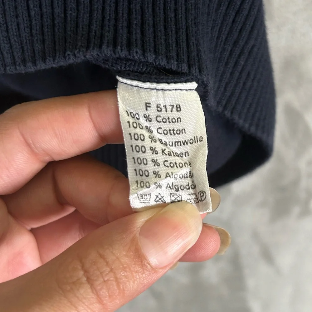 Lacoste men’s v- neck navy blue pullover cotton sweater - Picture 7 of 10